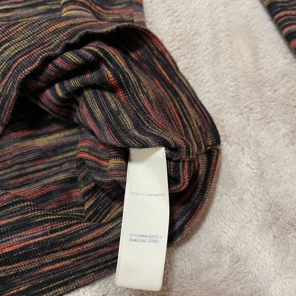 Rebecca Minkoff cold shoulder long sleeve pullover sweater - Picture 9 of 9